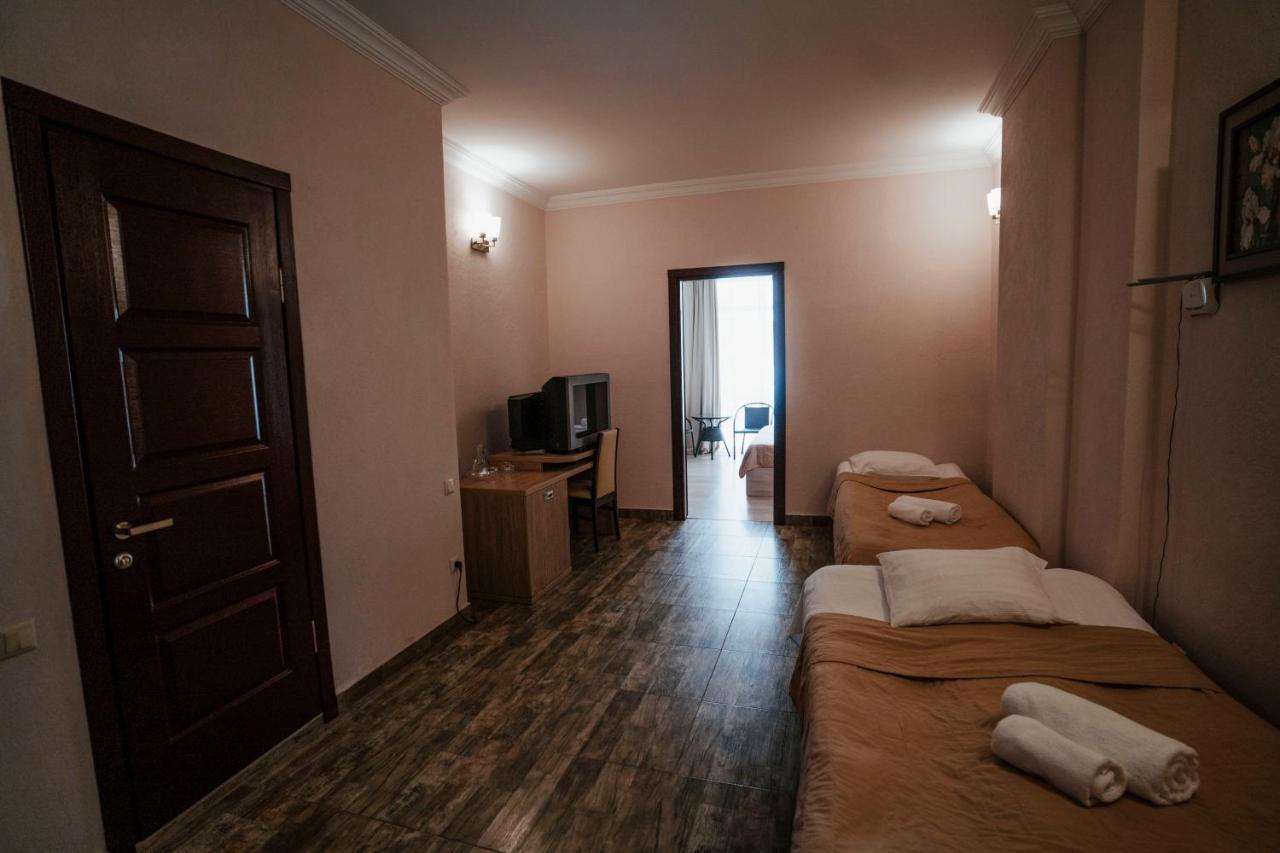 Hotel General Batum Dış mekan fotoğraf